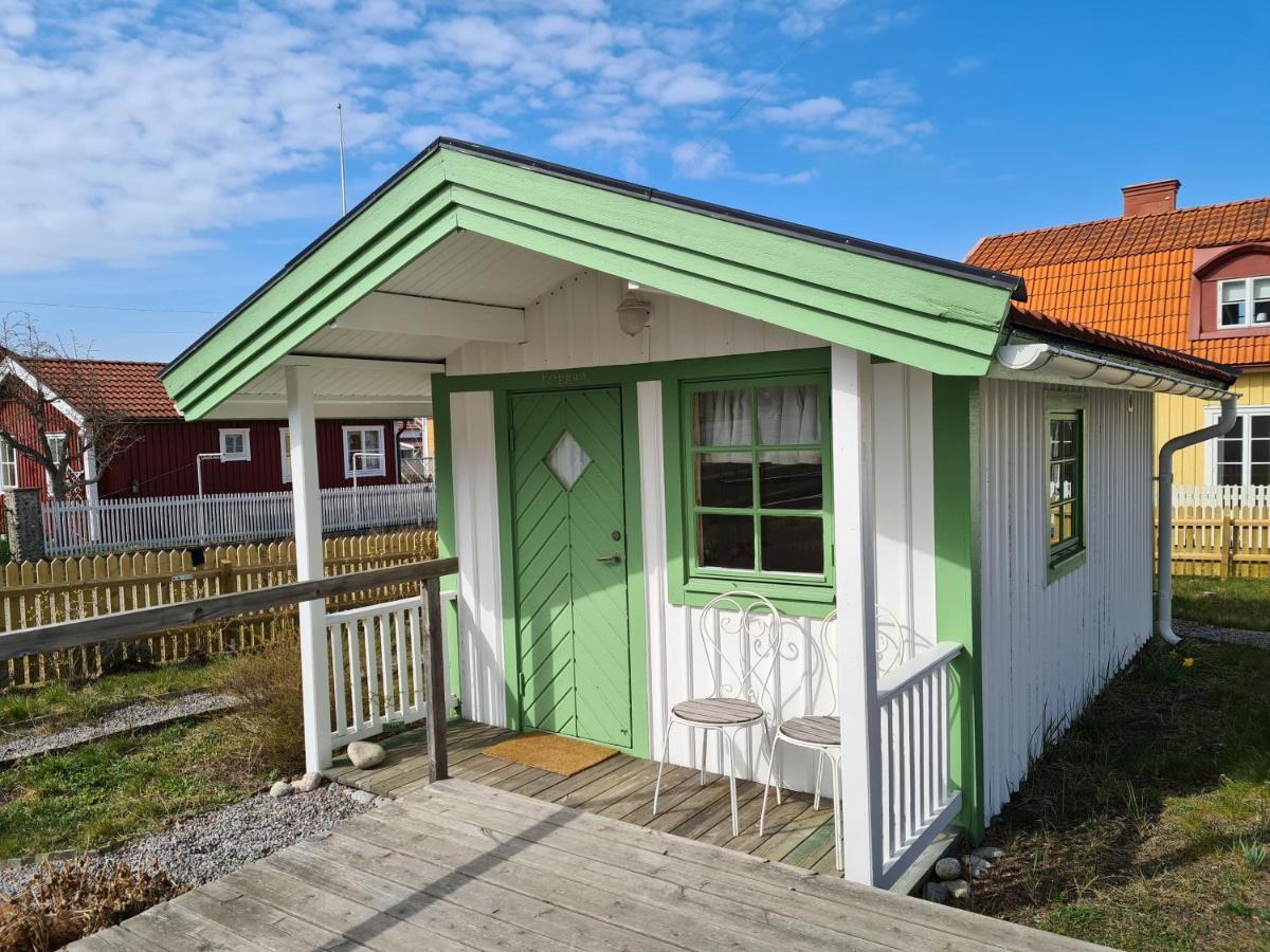 Missionshuset Bed & Breakfast Sandhamn Kültér fotó