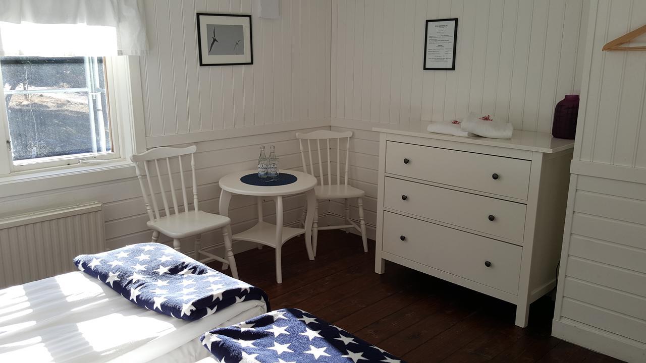 Missionshuset Bed & Breakfast Sandhamn Kültér fotó
